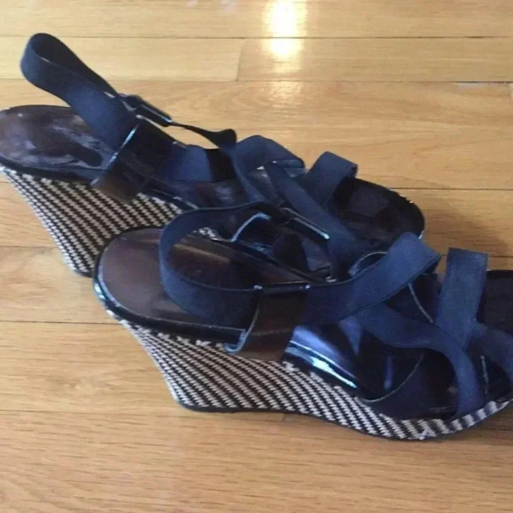 Charles David wedges